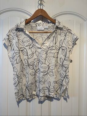 Cynthia Rowley white and Light Gray Collared Leaf-Print linen short sleeve Top